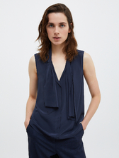  クレープデシン トップス